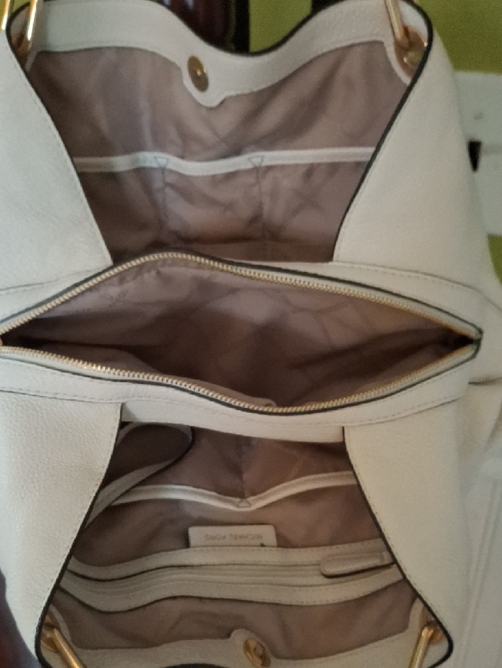 Michael Kors Ivory Pebbled Leather Shoulder Hobo with Gold Hardware - Picture 5 of 8